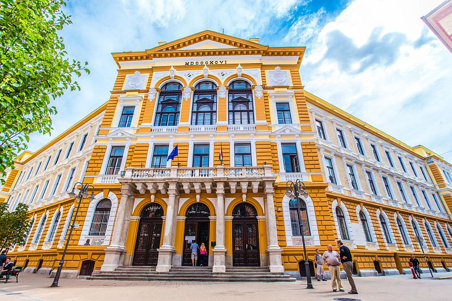 Az Óbudai Egyetem Tavaszmező utcai campusa